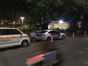 12 Personel Unit Lantas Polsek Bekasi Timur Siaga Pengamanan Arus Lalu Lintas Pada Malam Pergantian Tahun