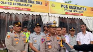Kepala Jasa Raharja Jawa Barat Dampingi Dirgakkum Kotlantas Polri Tinjau Pospam Nataru KM 130A Tol Cipali