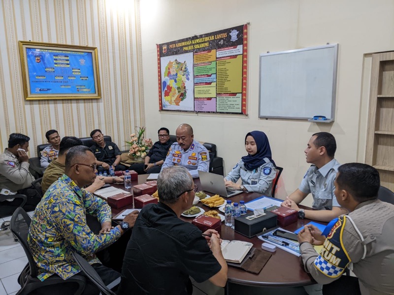 Jasa Raharja Sukabumi Bahas RAK dan Penanganan Jalur Rawan Kecelakaan Dalam Rapat FKLLAJ
