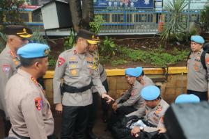 Polda Metro Jaya Gelar Pengecekan Personel BKO PAM TPS untuk Pengamanan Pemungutan dan Perhitungan Suara