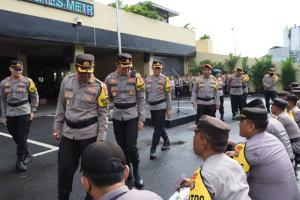 Jelang Pemilu, Kapolres Metro Bekasi Kota Cek Kesiapan 1.205 Personel Pengamanan TPS