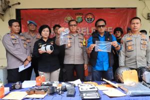 Polisi Ciduk Komplotan Pecah Kaca Mobil di Bekasi Selatan, 1 Senpi Rakitan Turut Disita