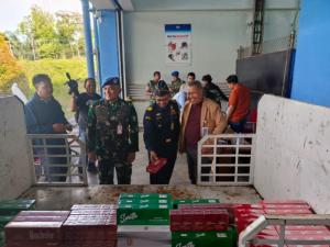 Petugas Avsec Bandara SMB II Palembang Gagalkan Penyelundupan 348 Slop Rokok Ilegal