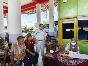 Meriahkan HUT Kota Bekasi, Jasa Raharja dan Dishub Gelar Pengobatan Gratis di Terminal Bus