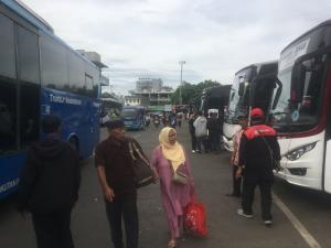 Munggahan Jelang Puasa, Bus Antarkota Sepi Penumpang di Terminal Bekasi