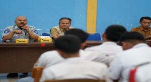Jasa Raharja dan Samsat Subang Giat Samsat Goes to School di SMK 1 Cipunagara