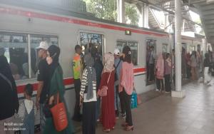 KAI Commuter Layani 303 Ribu Lebih Pengguna Pada Akhir Pekan