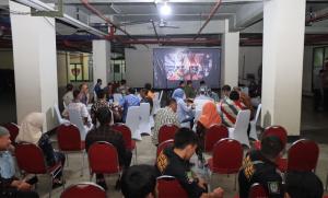 Rayakan HUT ke-78 Bhayangkara, Polres Metro Bekasi Kota Gelar Nobar Wayang Kulit