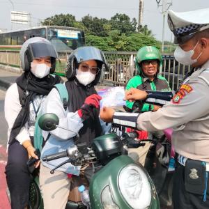 Operasi Patuh Jaya 2024, Personel Unit Lantas Polsek Rawalumbu Imbau Masyarakat untuk Tertib Berlalu Lintas