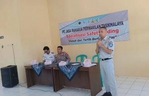 Jasa Raharja Tasikmalaya Gelar Sosialisasi Bersama Safety Riding di Kelurahan Parakannyasag