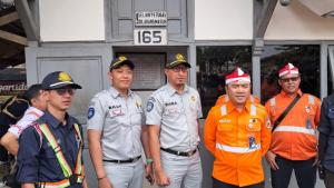 Sosialisasi Disiplin Perlintasan Sebidang Bersama Relawan Edan Sepur Dalam Menyambut HUT ke-79 RI