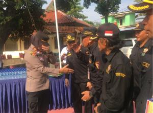 Haru Tangis Kapolsek Warnai Apel Rutin saat Perpisahan Bersama Pokdar Sektor Bantargebang