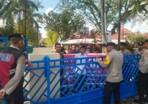 Bea Cukai Langsa Didemo Masyarakat, Ini Tuntutan Mereka!