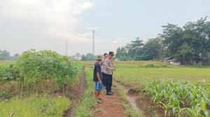Bhabinkamtibmas Mustika Sari Dampingi Penguatan Program Ketahanan Pangan di Mustikasari