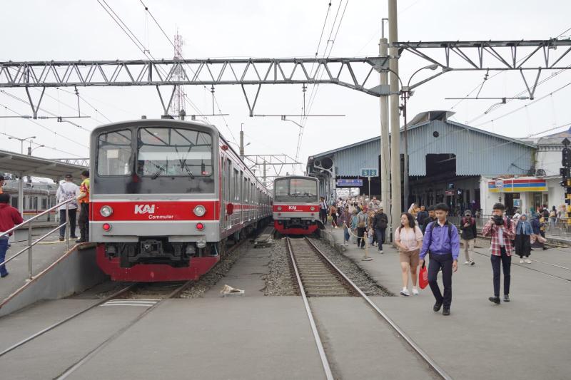 Commuter Line Jabodetabek Catat Hampir 800 Ribu Pengguna per Hari