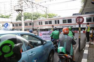 KAI Commuter Mohon Maaf atas Gangguan Perjalanan Commuter Line Bogor Akibat Insiden di Perlintasan Cilebut