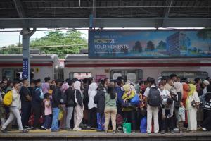Rekor Baru! KAI Commuter Sukses Layani Lebih dari 22 Juta Pengguna pada Masa Angkutan Lebaran 2025