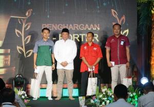 KAI Wisata Apresiasi 11 Porter Berprestasi, Dorong Transformasi Digital Melalui Layanan e-Porter