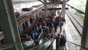 KAI Commuter Operasikan 1.063 Perjalanan di Hari Buruh