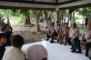 Kapolres Kepulauan Seribu Gelar Jumat Curhat di Pulau Kelapa, Serap Aspirasi dan Imbau Bijak Bermedsos