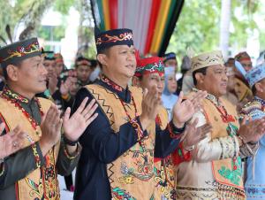 Peringatan HUT Kalteng ke-68, Kapolda Kalteng Terima Penghargaan dari Gubernur Atas Pengungkapan Narkoba di Wilayah Lamandau