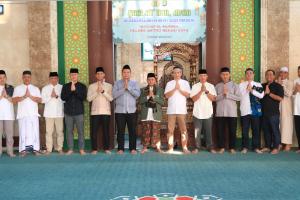 Meneladani Keimanan Nabi Ibrahim, Polres Metro Bekasi Kota Gelar Shalat Idul Adha dan Penyaluran Qurban