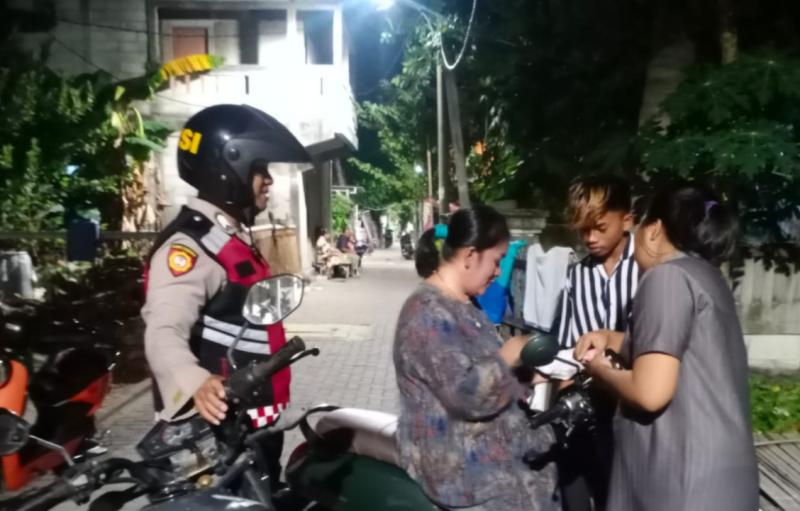 Polsek Kepulauan Seribu Selatan Gelar Patroli Malam Perintis Presisi, Himbau Warga Waspadai Gangguan Kamtibmas dan Judi Online