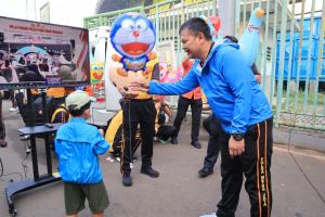 Polres Metro Bekasi Kota Gelar Pelayanan Publik Dalam Rangka HUT ke-79 Bhayangkara Saat Car Free Day disambut Antusias Warga