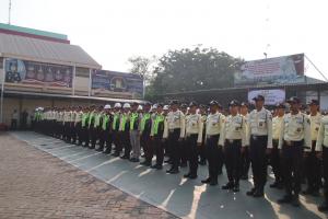 Satpam Ikut Lomba PPB, Senam Tongkat dan Borgol di Polres Priok, Sambut Hari Bhayangkara ke 79