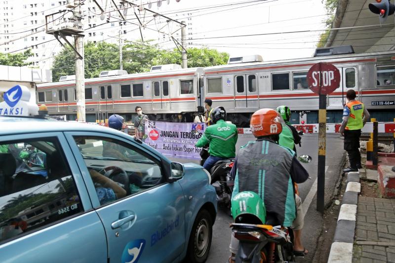 Insiden KRL dan Truk di Tangerang: KAI Imbau Masyarakat Lebih Tertib di Perlintasan Sebidang