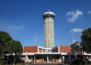Ganggu Penerbangan, AirNav Indonesia Tegaskan Larangan Main Layang-Layang di Sekitar Bandara