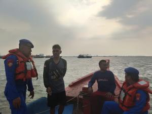 Patroli Dialogis Satpolairud Polres Kepulauan Seribu Antisipasi Perompak dan Kejahatan Laut, Himbau Warga Gunakan Life Jacket