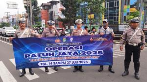 Hari Pertama Operasi Patuh Jaya 2025, Unit Lantas Polsek Rawalumbu Fokus Sosialisasi dan Peneguran Humanis