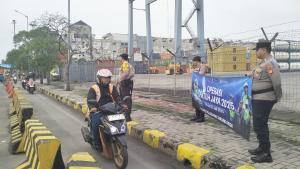 Satgas Preventif Polres Pelabuhan Tanjung Priok Gelar Operasi Patuh Jaya 2025, Edukasi Pengendara Secara Humanis