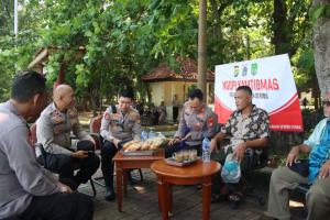 Kapolres Kepulauan Seribu Gelar Ngopi Kamtibmas Bersama Tokoh Agama dan Masyarakat di Pulau Karya