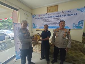 Polsek Bantargebang Gelar Gerakan Pangan Murah untuk Masyarakat