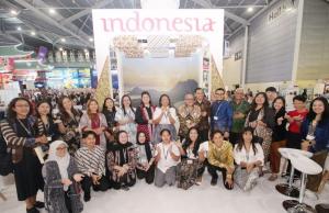 KAI Wisata Promosikan Kereta Pariwisata di Pameran Internasional NATAS Holidays 2025 Singapura