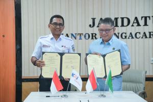 KAI Commuter Tandatangani Perjanjian Kerja Sama dengan Jaksa Agung Muda Bidang Perdata dan Tata Usaha Negara Terkait Pengadaan Sarana KRL