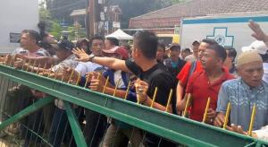 Aksi Anarkis Warnai Polemik Pembangunan Kantor Kelurahan Jatimulya di Lahan Masjid Raya