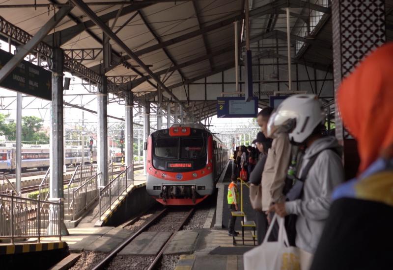Pengguna KRL Melonjak Lebih dari 10 Ribu di Akhir Pekan KAI Commuter Kian Berperan atas Pertumbuhan Wisata Yogyakarta dan Jawa Tengah