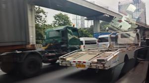 Kepadatan Terjadi di Tol Jakarta-Cikampek Arah Cikarang, Didominasi Truk Bermuatan Barang