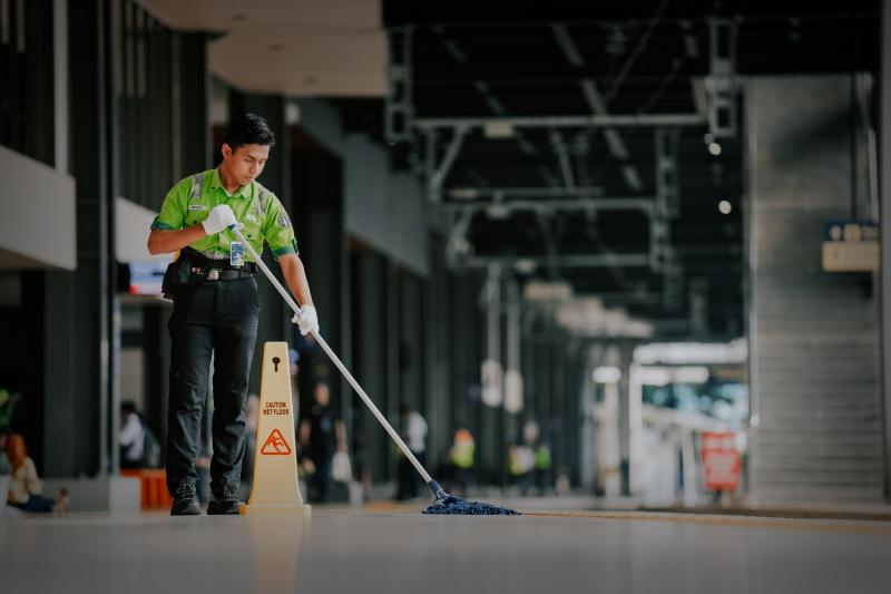 KAI Services Hadirkan Layanan Terbaik Dukung Wajah Baru Stasiun Tanah Abang yang Modern dan Nyaman