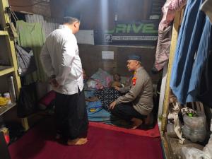 Empati dan Kepedulian Kapolsek Bekasi Barat kepada Warga yang Sakit di Slum Area